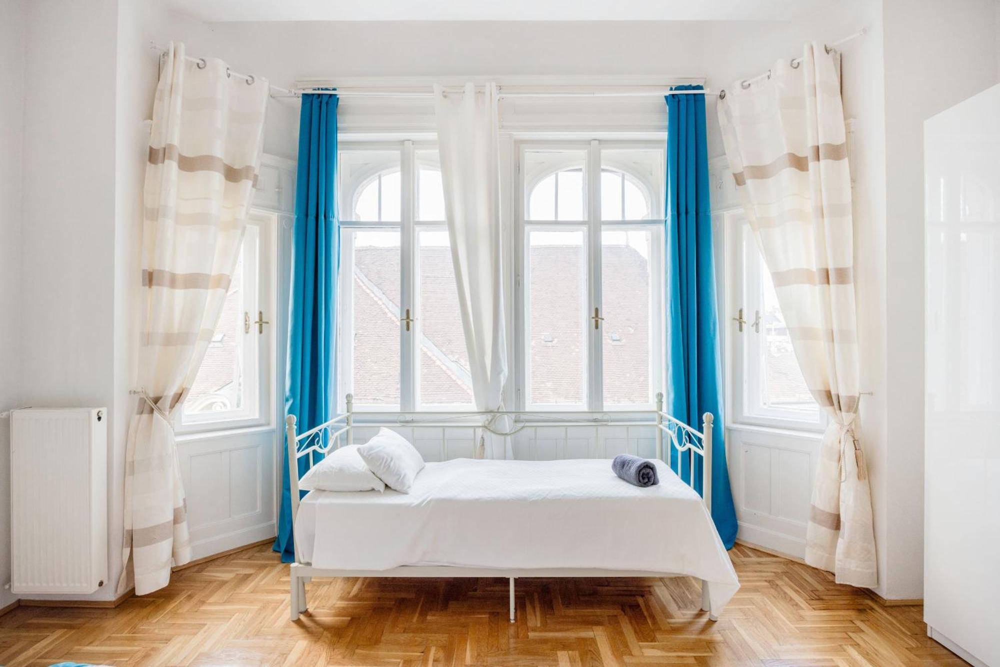 Amazing View Designer Home With Sauna And Jacuzzi 3 Min To Opera House Budapest Kültér fotó